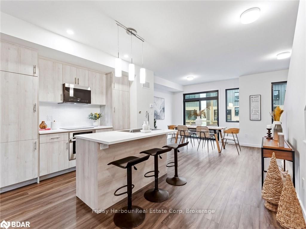 Photo 14 of 28 Rainwater Drive, Barrie, Holly — HOMEH