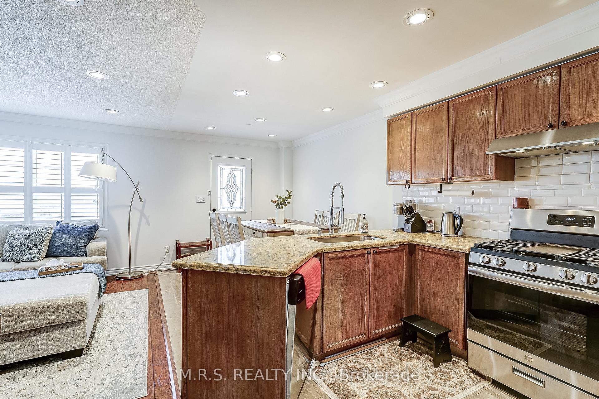 Photo 9 of 602 Napa Valley Avenue, Vaughan, Sonoma Heights — HOMEH
