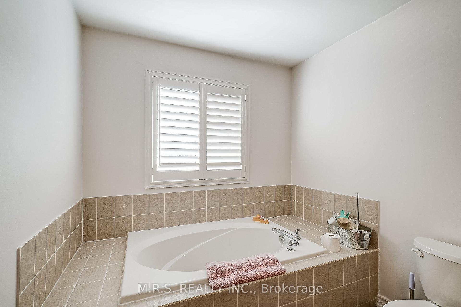 Photo 25 of 602 Napa Valley Avenue, Vaughan, Sonoma Heights — HOMEH