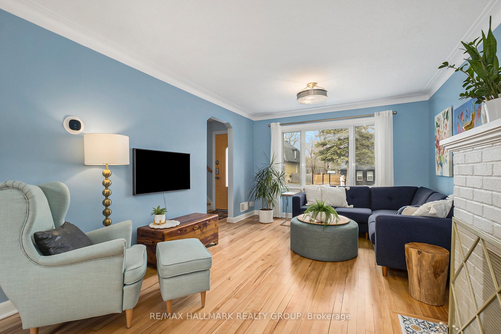 Photo 4 of 380 Whitby Avenue, Ottawa, Westboro West — HOMEH