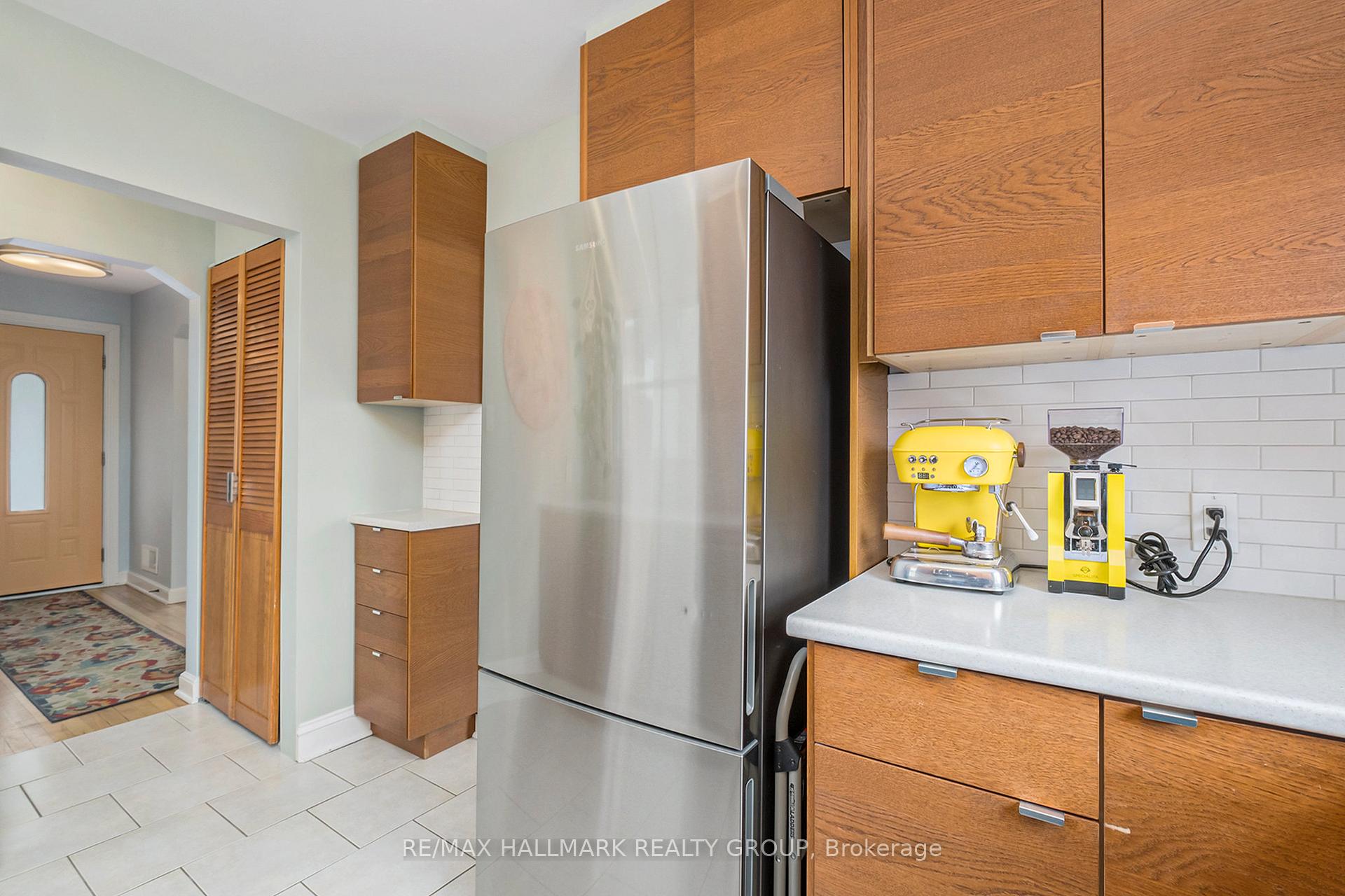 Photo 8 of 380 Whitby Avenue, Ottawa, Westboro West — HOMEH