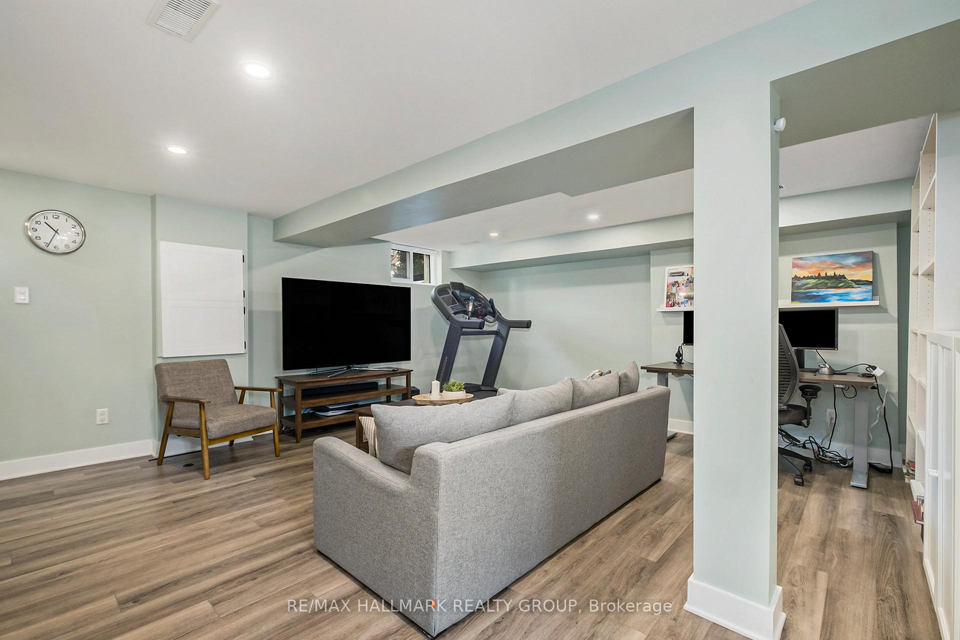 Photo 18 of 380 Whitby Avenue, Ottawa, Westboro West — HOMEH