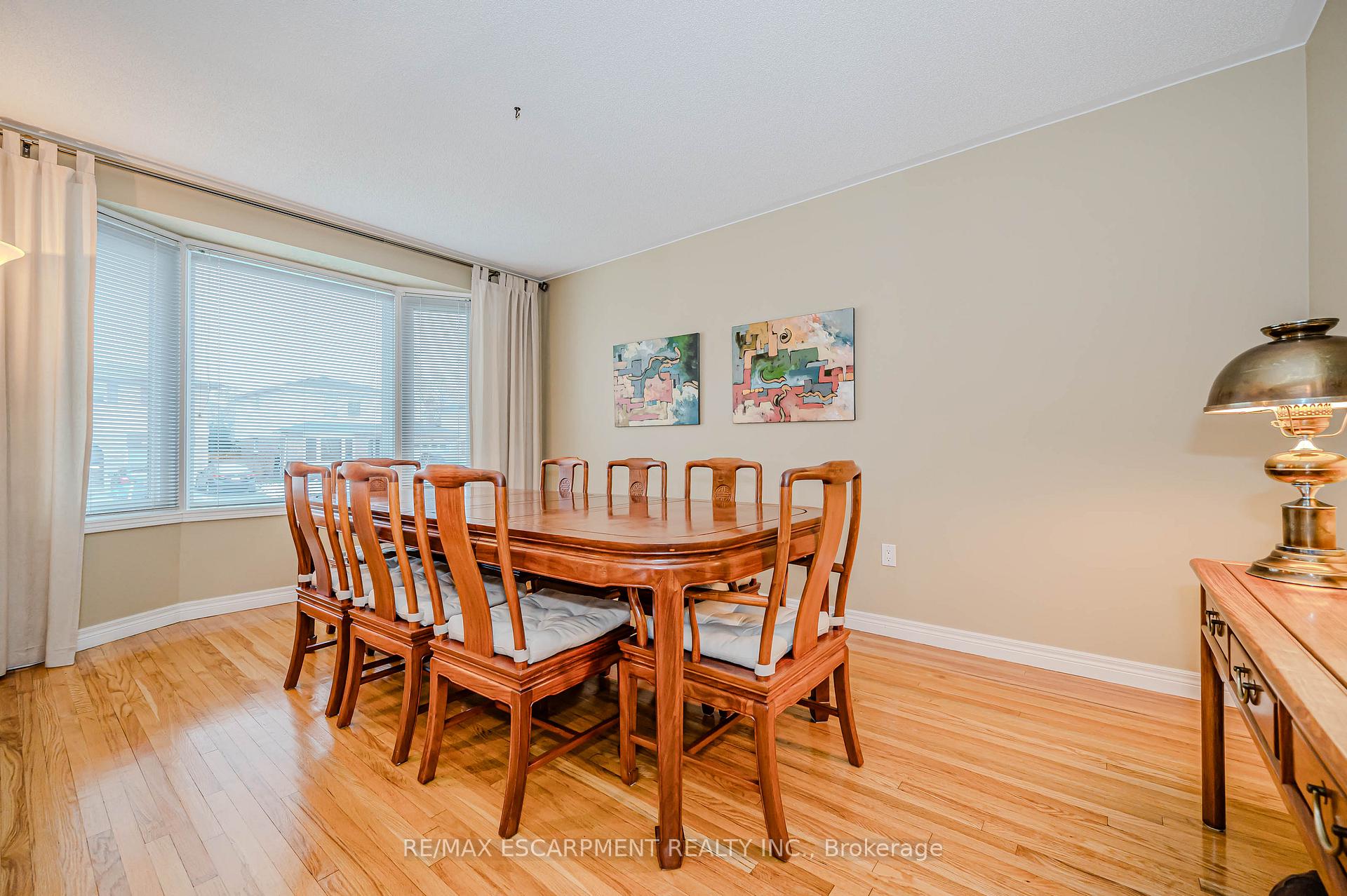 Photo 4 of 2187 Melissa Crescent, Burlington, Brant Hills — HOMEH