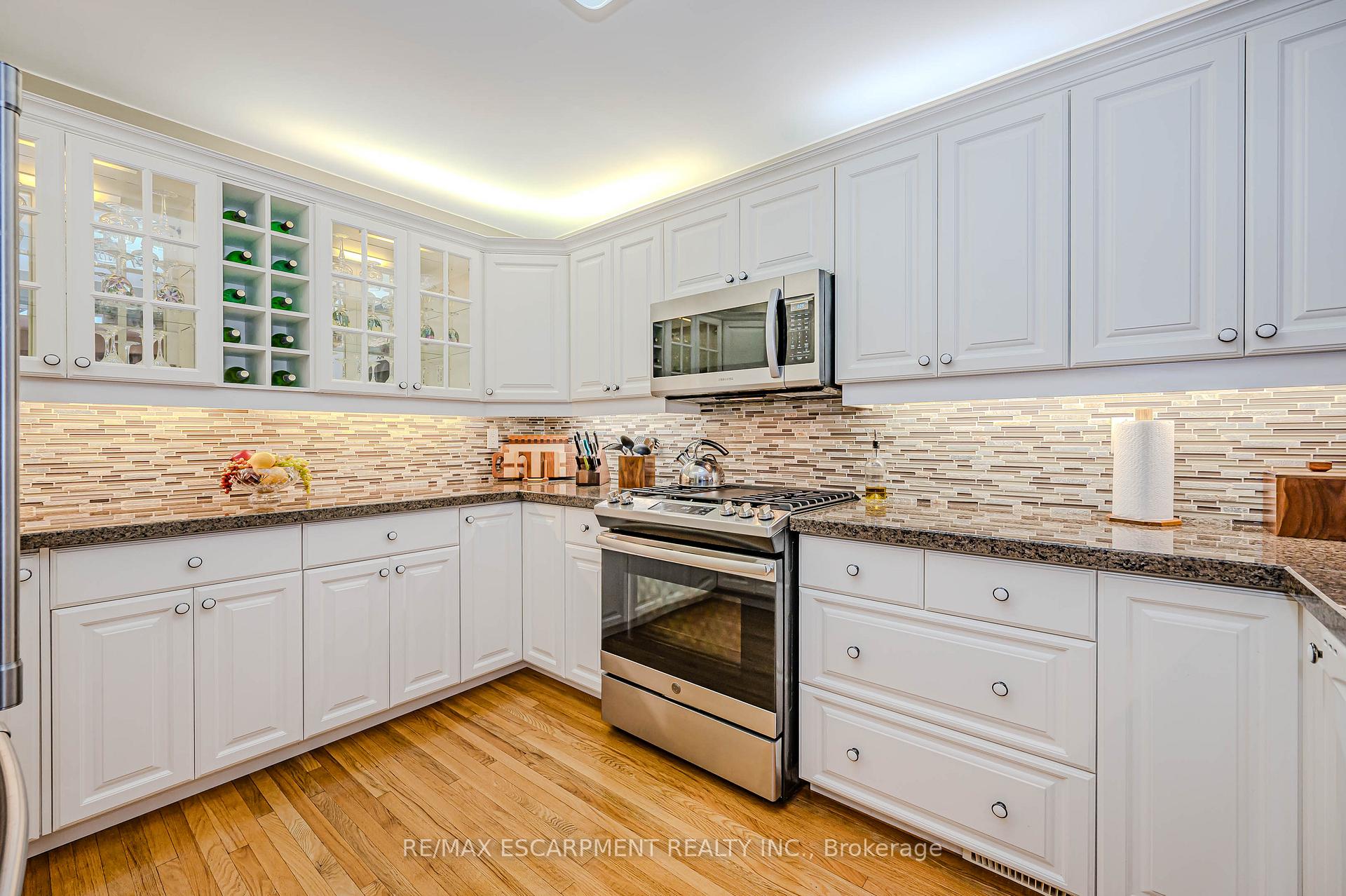 Photo 6 of 2187 Melissa Crescent, Burlington, Brant Hills — HOMEH