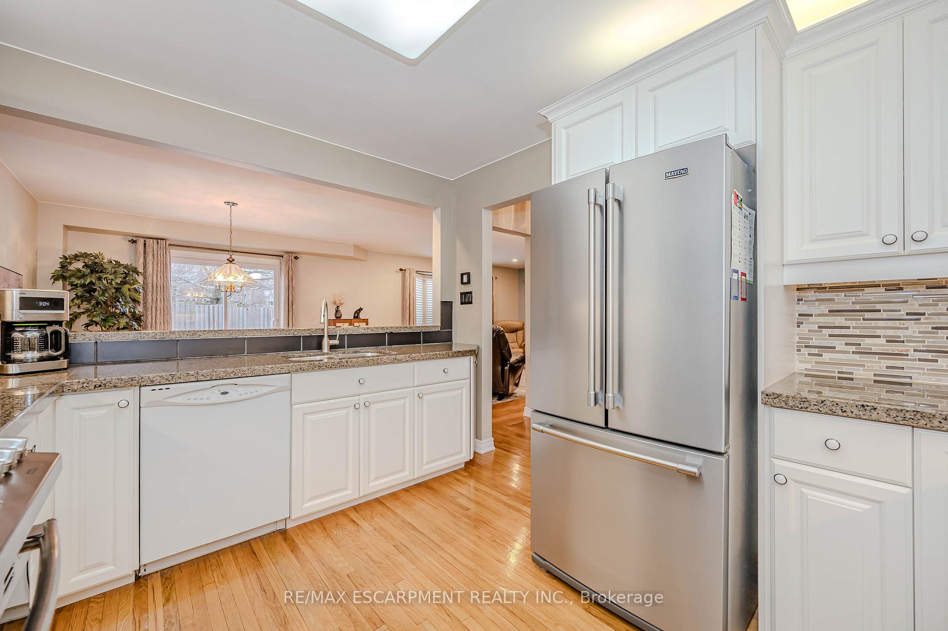 Photo 7 of 2187 Melissa Crescent, Burlington, Brant Hills — HOMEH