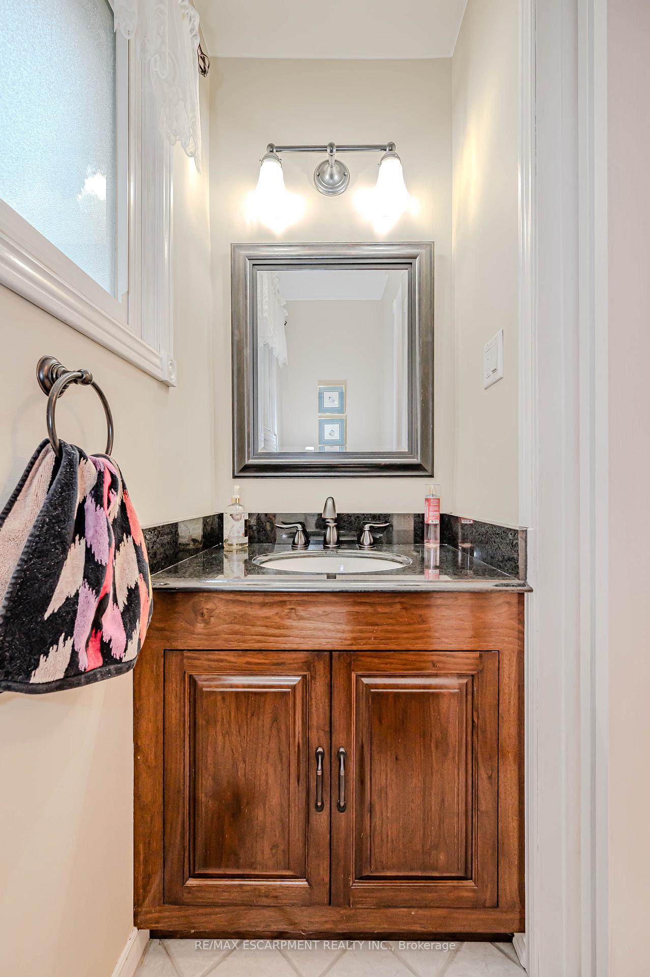 Photo 15 of 2187 Melissa Crescent, Burlington, Brant Hills — HOMEH