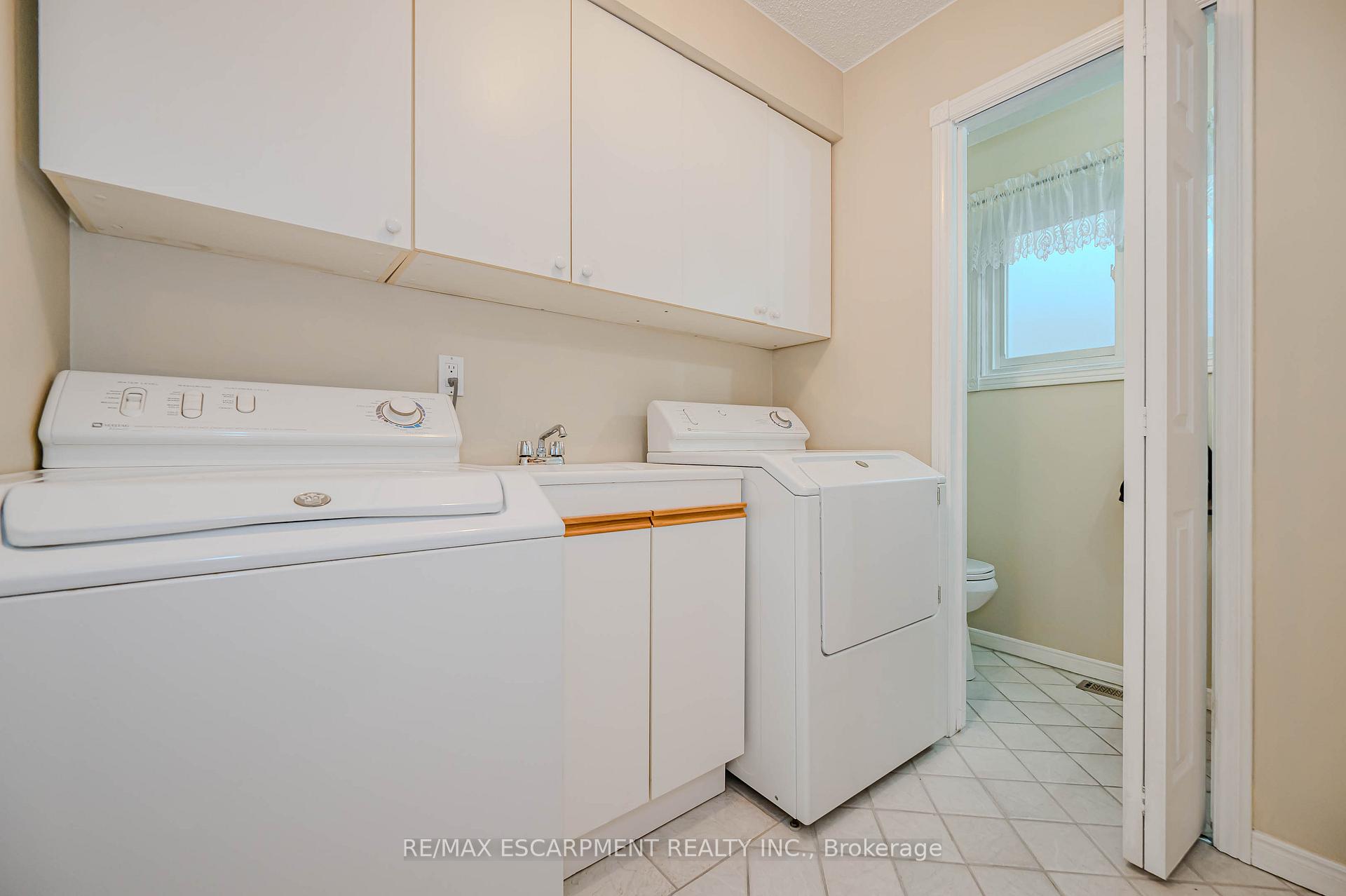 Photo 16 of 2187 Melissa Crescent, Burlington, Brant Hills — HOMEH