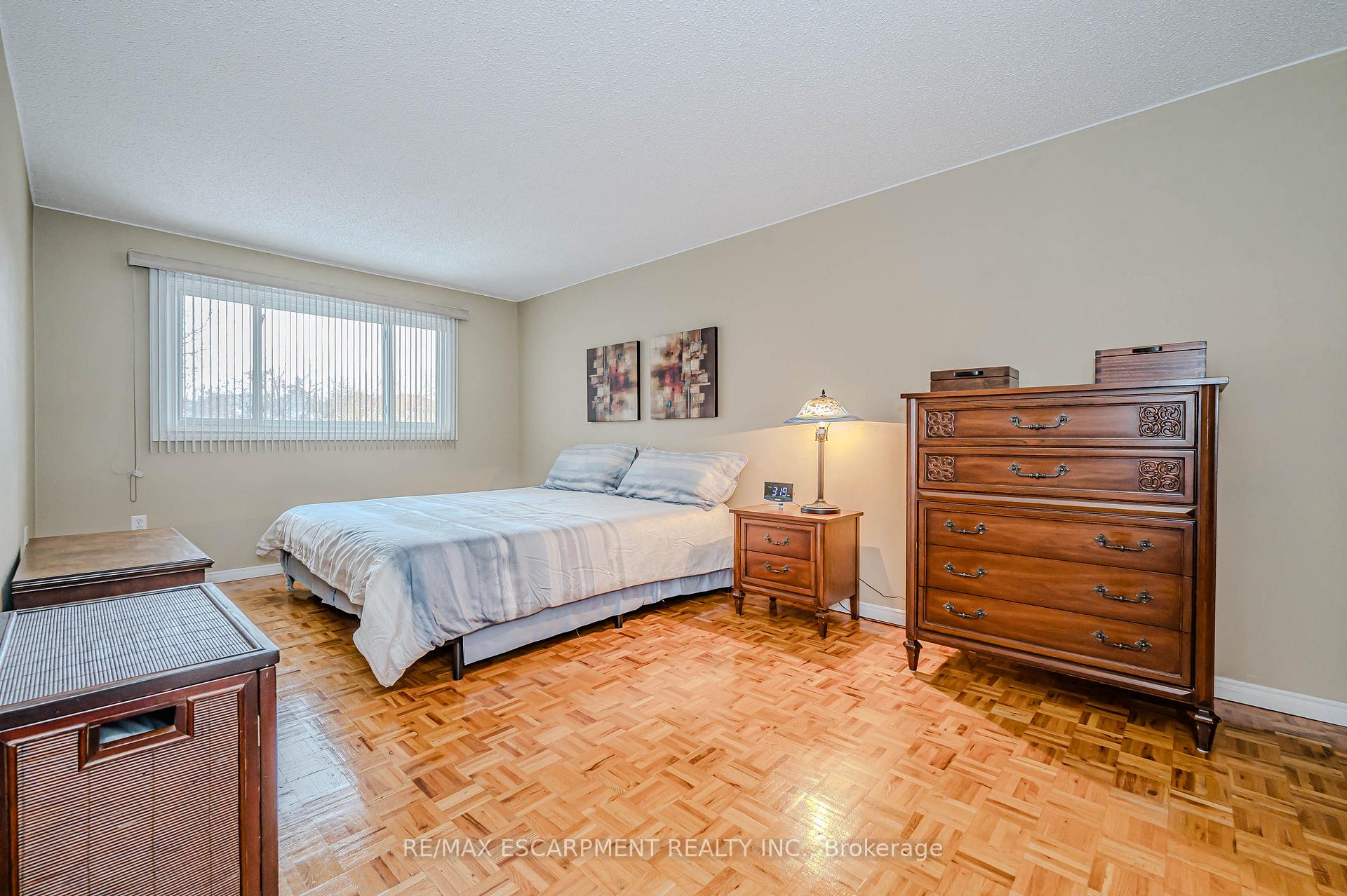 Photo 22 of 2187 Melissa Crescent, Burlington, Brant Hills — HOMEH
