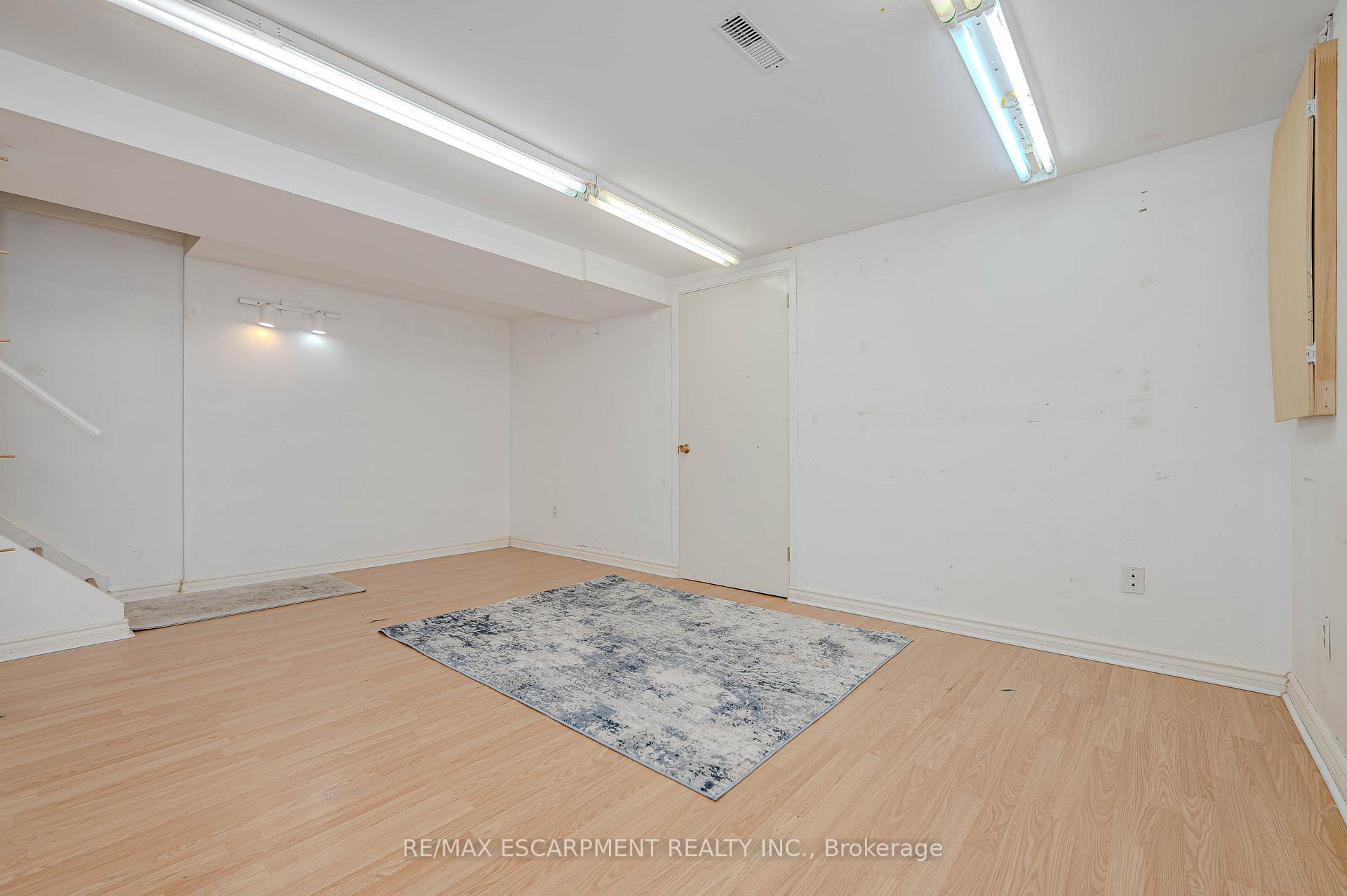 Photo 31 of 2187 Melissa Crescent, Burlington, Brant Hills — HOMEH