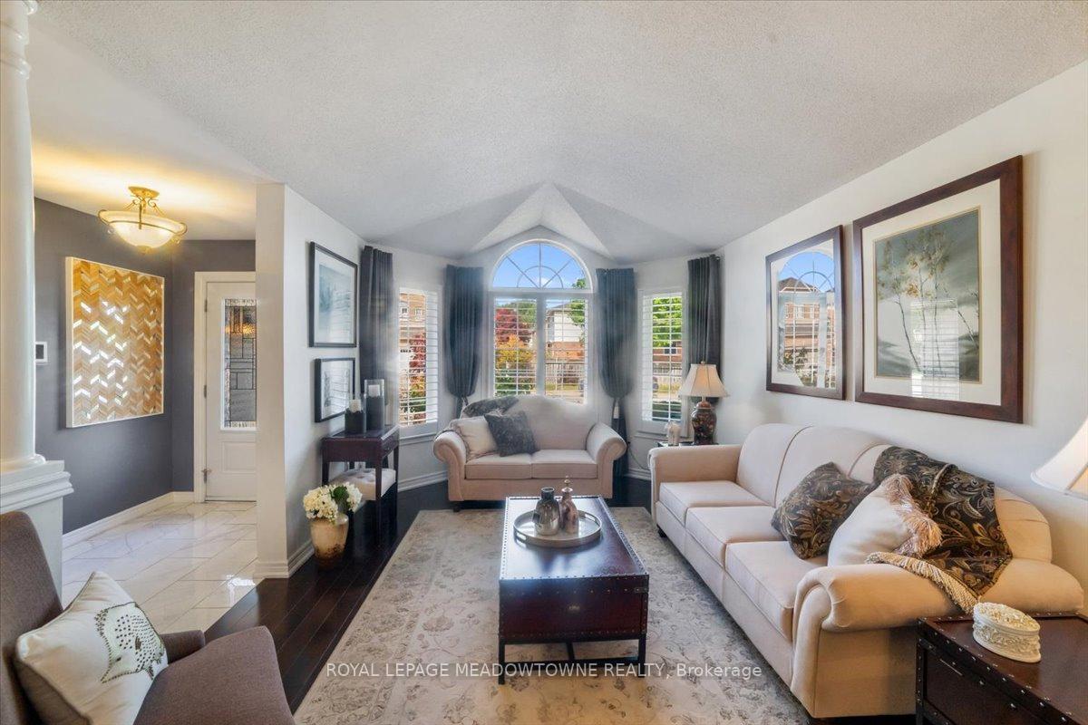 Photo 8 of 59 Massena Drive, Hamilton, Barnstown — HOMEH