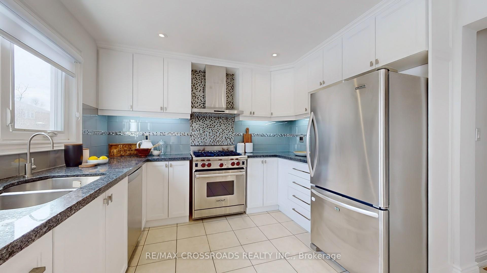 Photo 11 of 177 Findhorn Crescent, Vaughan, Maple — HOMEH