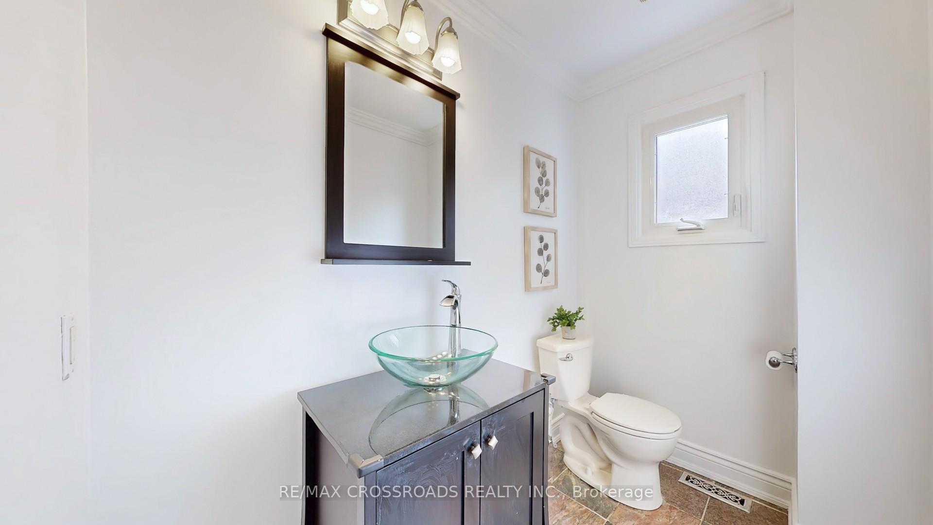 Photo 14 of 177 Findhorn Crescent, Vaughan, Maple — HOMEH