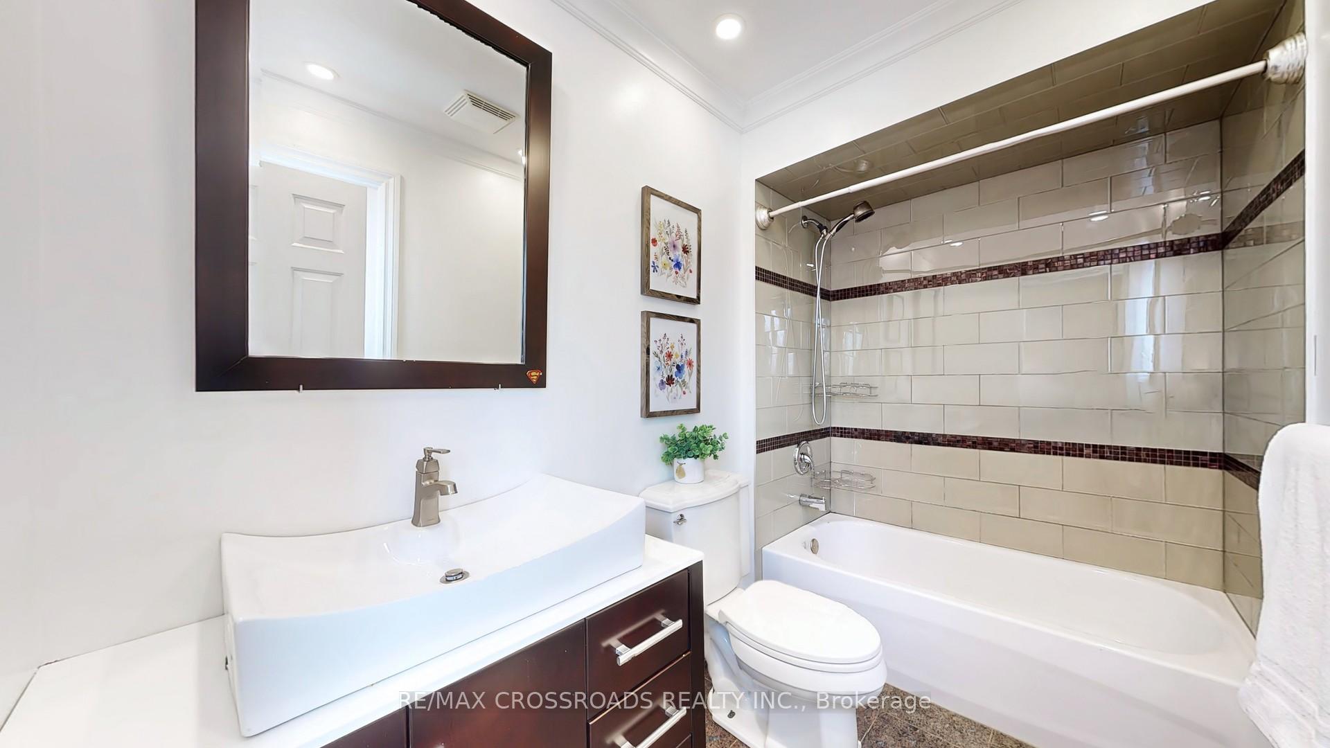 Photo 23 of 177 Findhorn Crescent, Vaughan, Maple — HOMEH