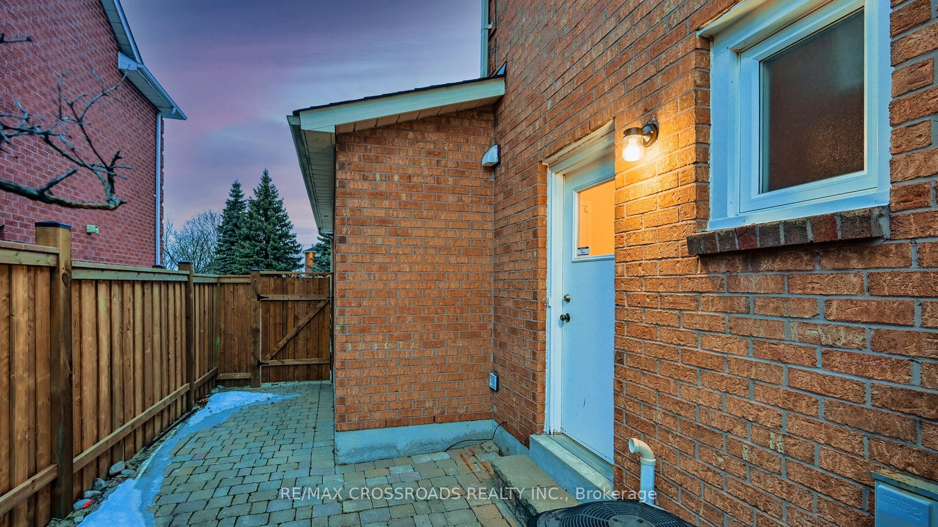 Photo 36 of 177 Findhorn Crescent, Vaughan, Maple — HOMEH