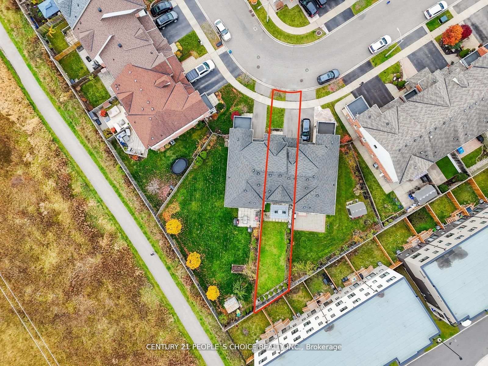 Photo 6 of 4872 Capri Crescent, Burlington, Alton — HOMEH