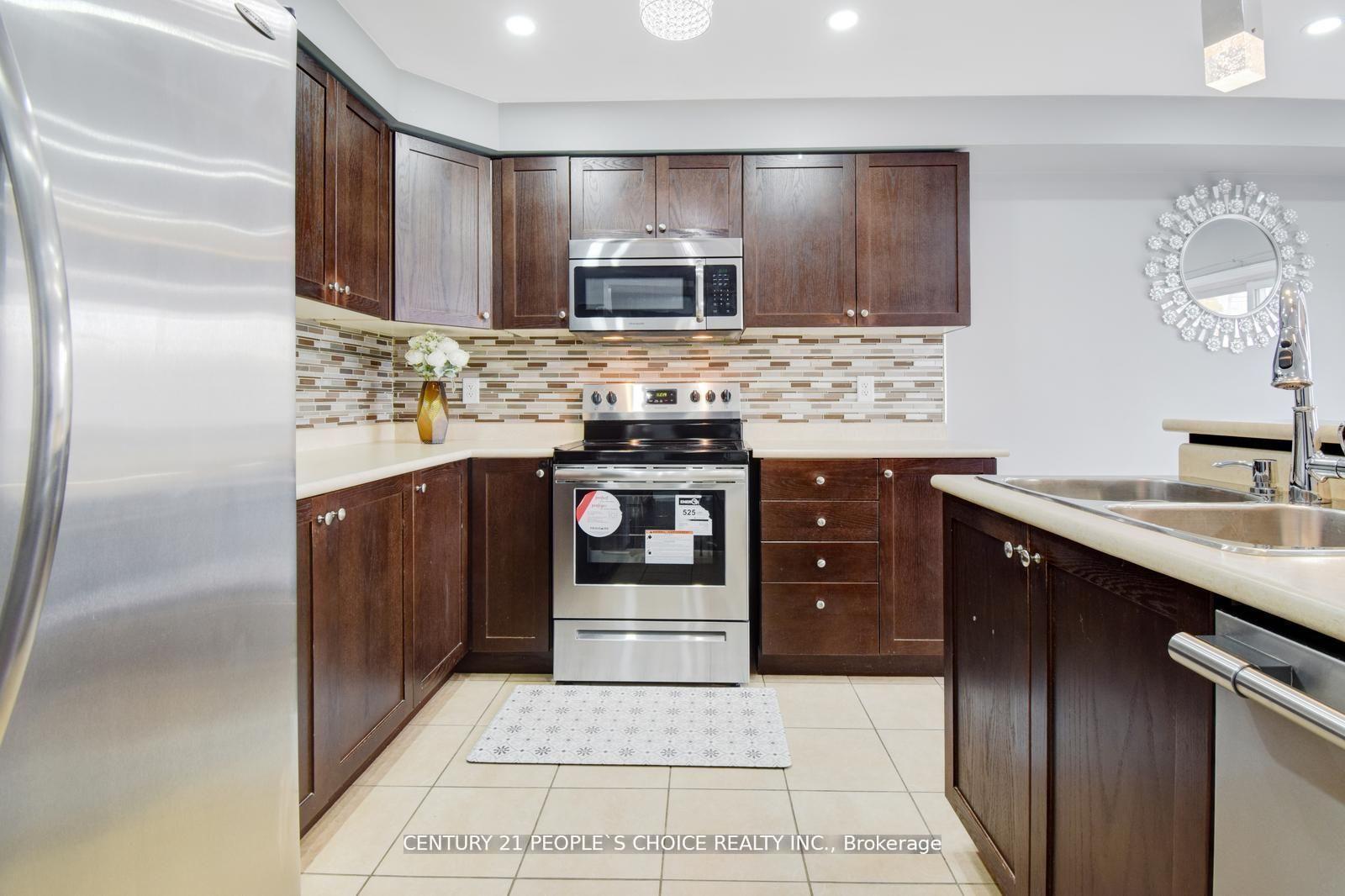 Photo 23 of 4872 Capri Crescent, Burlington, Alton — HOMEH