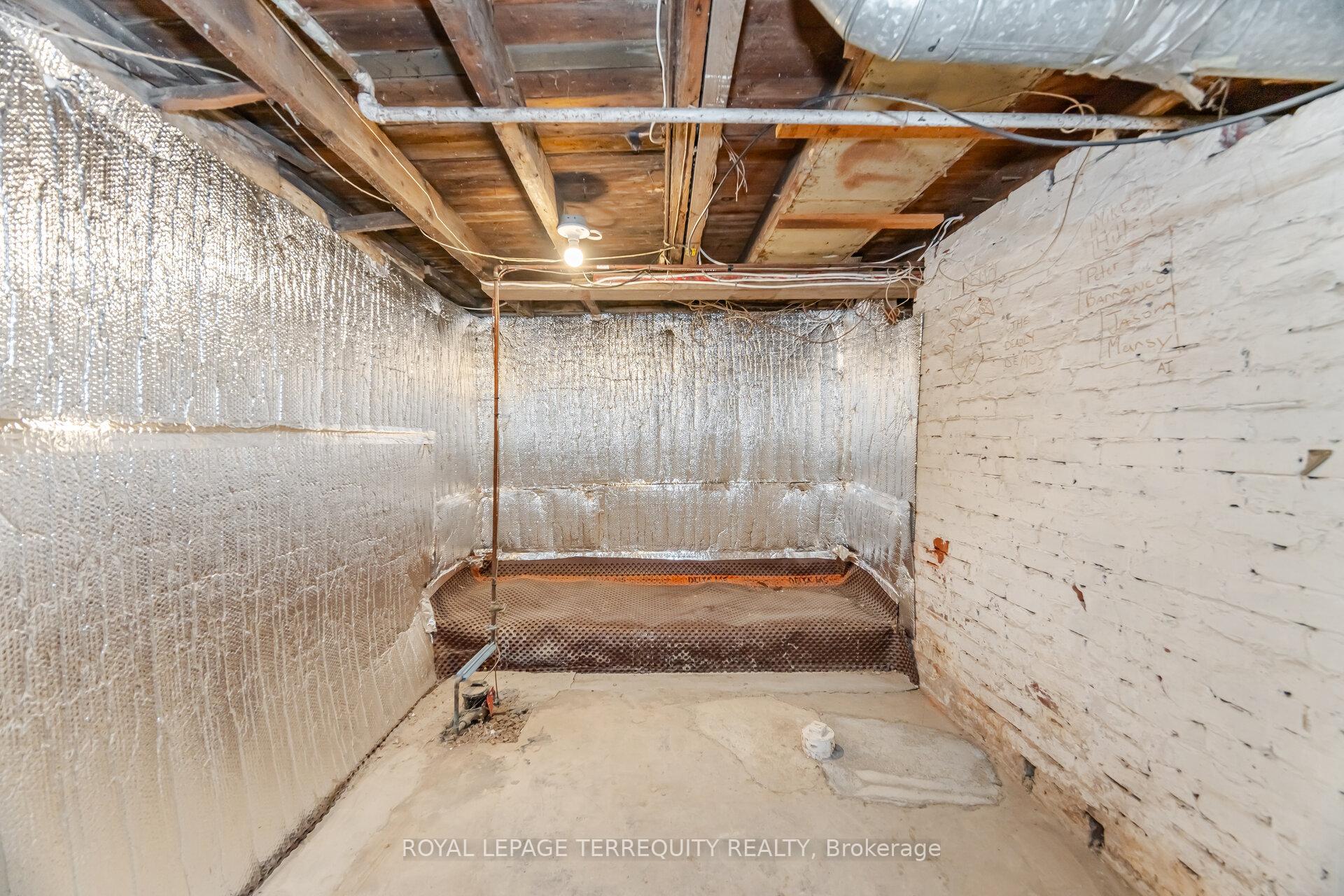 Photo 28 of 61 Mcanulty Boulevard, Hamilton, Industrial Sector — HOMEH