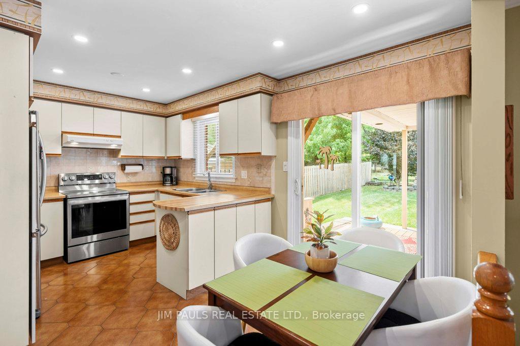 Photo 10 of 64 Abbot Drive, Hamilton, Burkholme — HOMEH