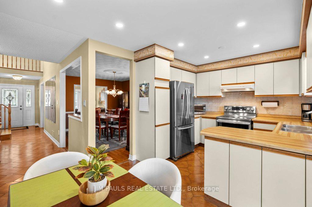 Photo 11 of 64 Abbot Drive, Hamilton, Burkholme — HOMEH