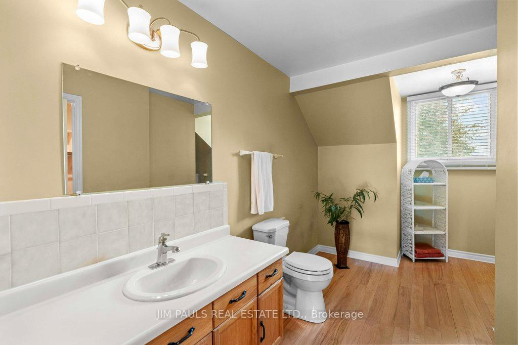 Photo 25 of 64 Abbot Drive, Hamilton, Burkholme — HOMEH
