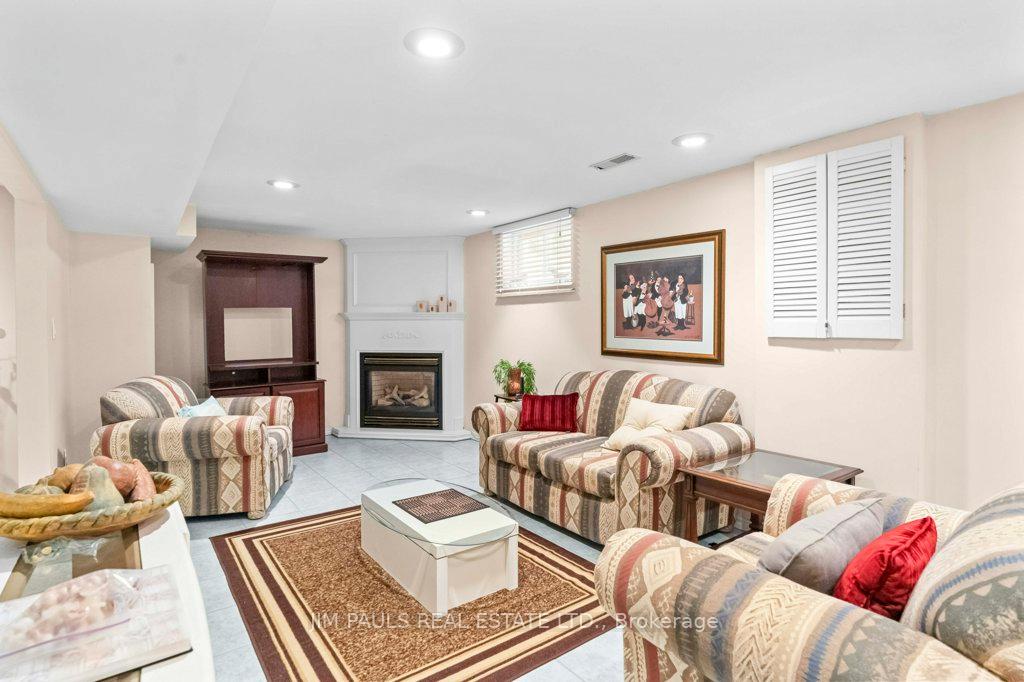 Photo 32 of 64 Abbot Drive, Hamilton, Burkholme — HOMEH