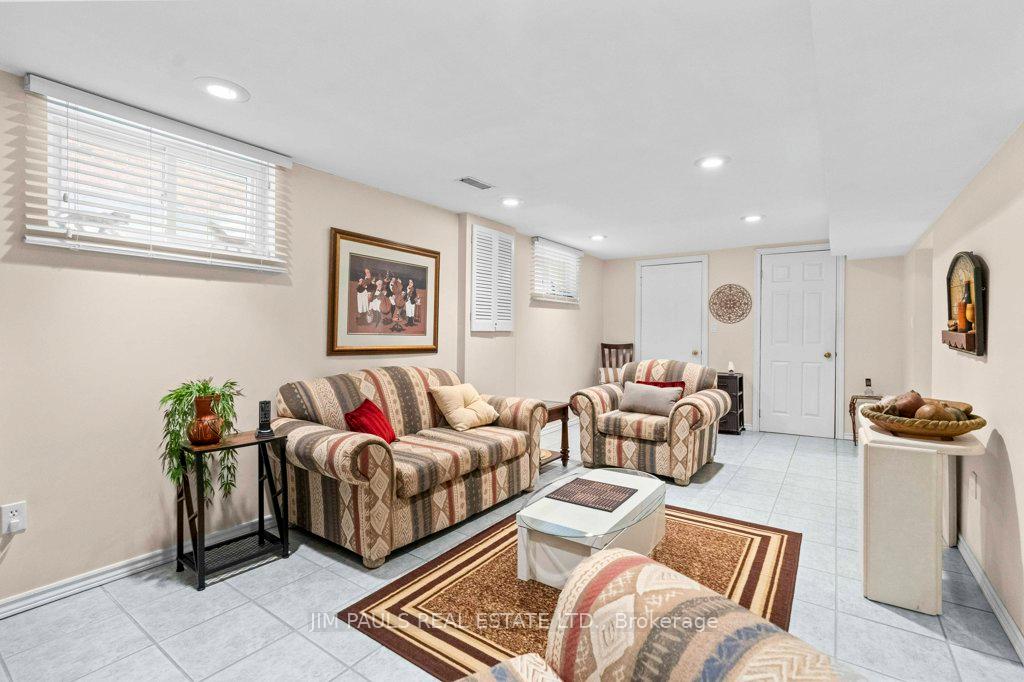 Photo 35 of 64 Abbot Drive, Hamilton, Burkholme — HOMEH