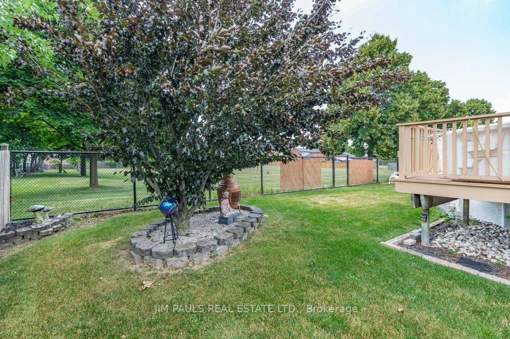 Photo 41 of 64 Abbot Drive, Hamilton, Burkholme — HOMEH