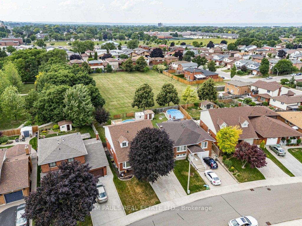 Photo 46 of 64 Abbot Drive, Hamilton, Burkholme — HOMEH