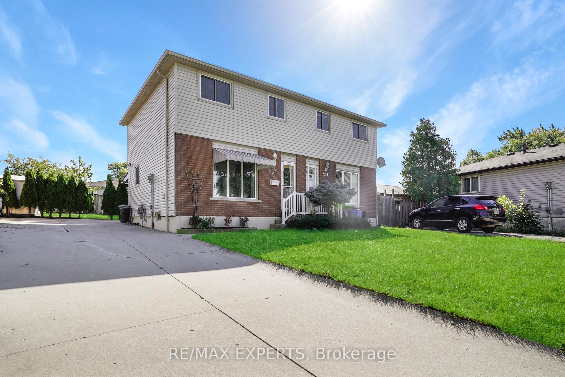 Front of 238 Lawnhurst Court