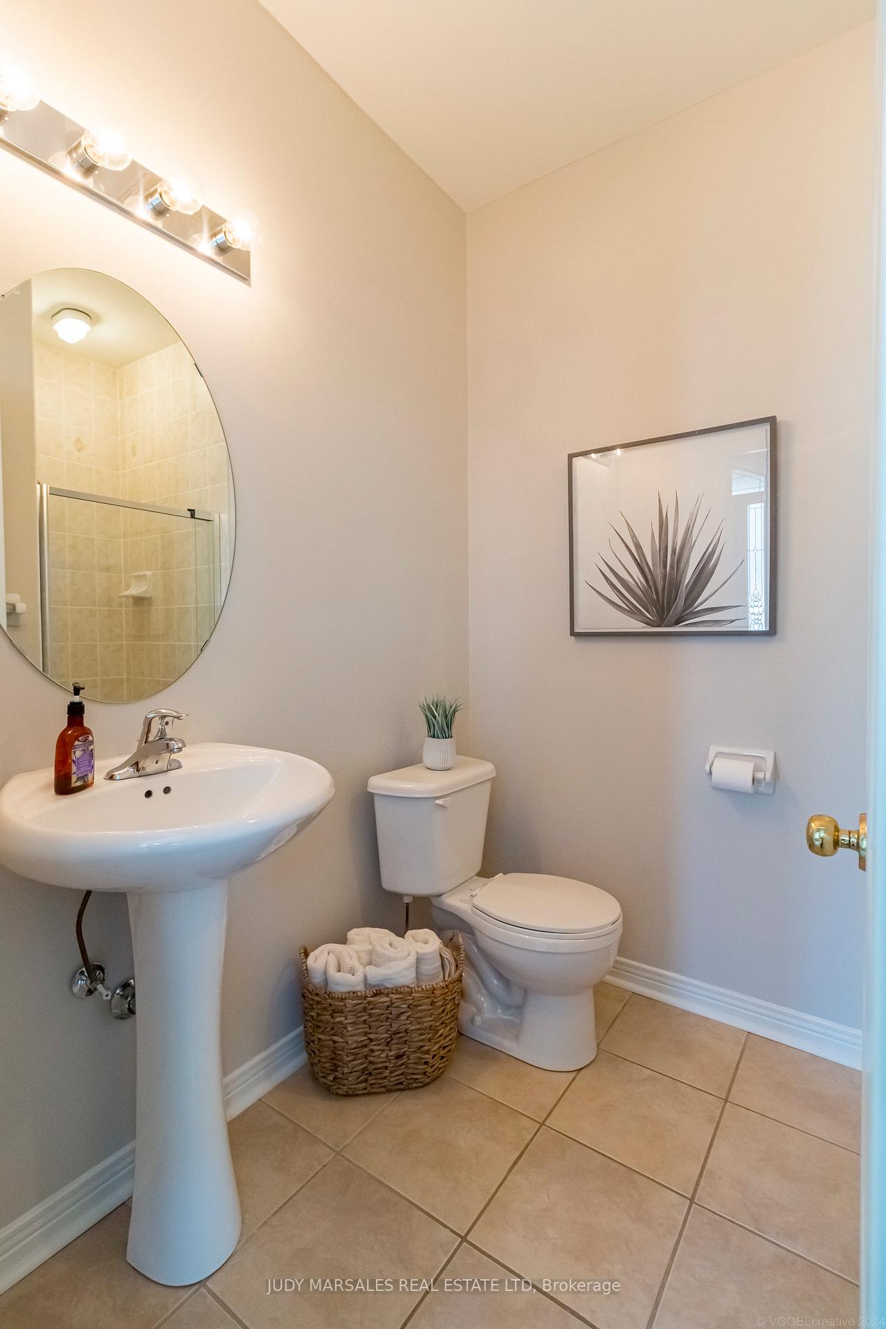 Photo 8 of Unit 34, 4400 Millcroft Park Drive, Burlington, Rose — HOMEH