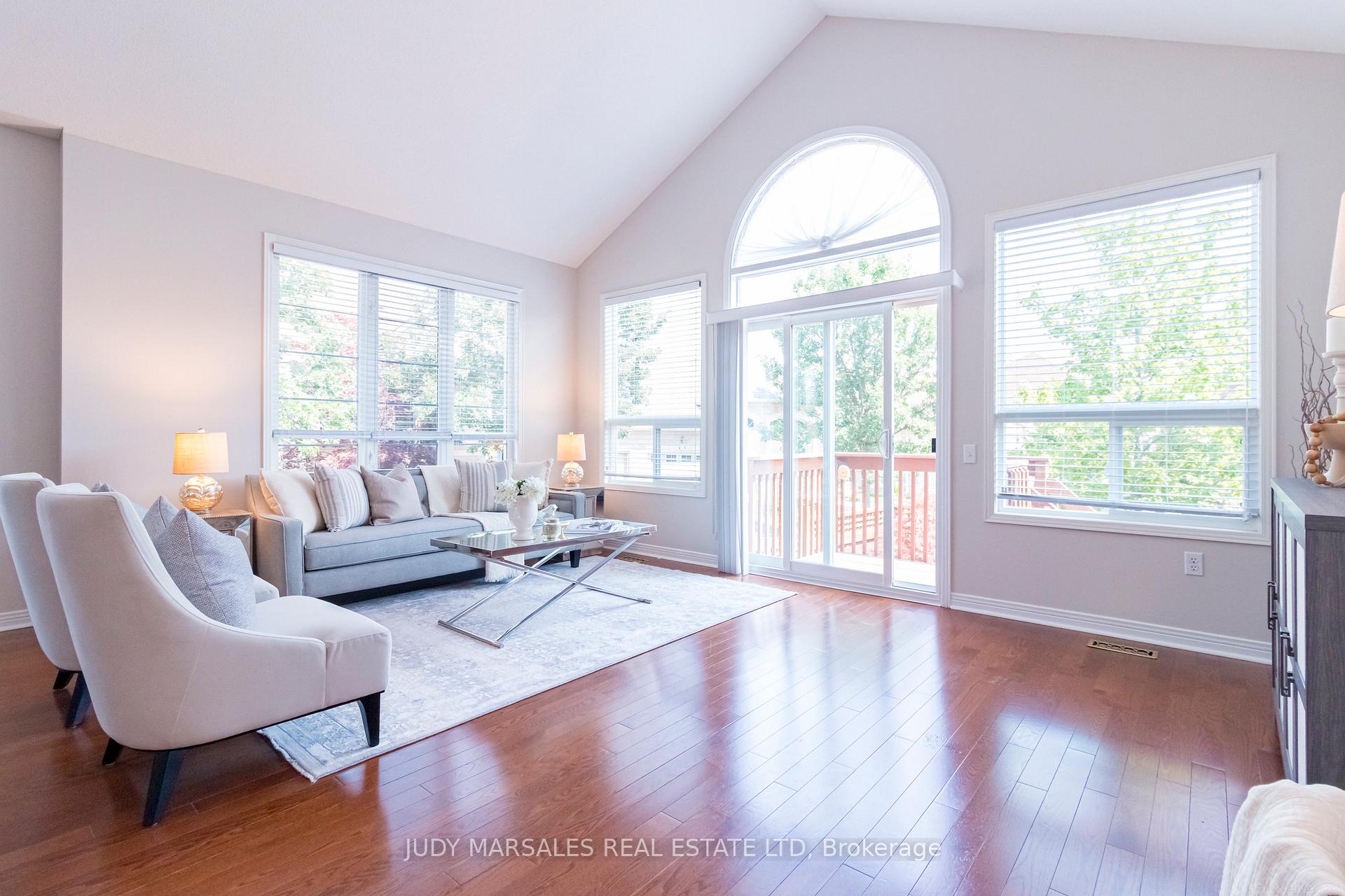 Photo 13 of Unit 34, 4400 Millcroft Park Drive, Burlington, Rose — HOMEH