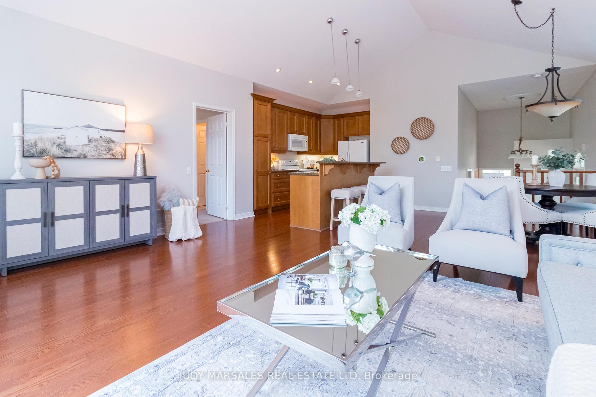 Photo 15 of Unit 34, 4400 Millcroft Park Drive, Burlington, Rose — HOMEH