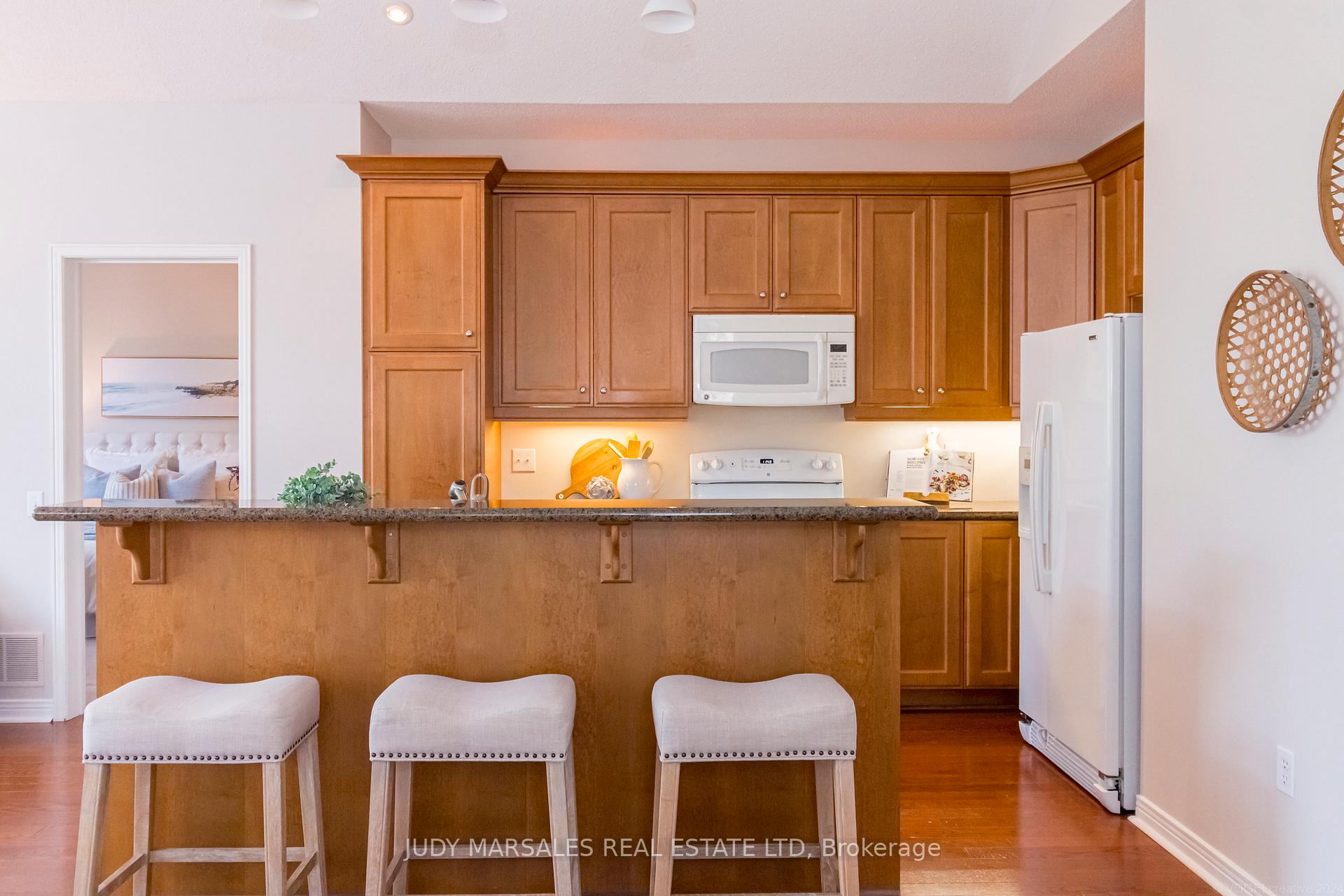 Photo 18 of Unit 34, 4400 Millcroft Park Drive, Burlington, Rose — HOMEH