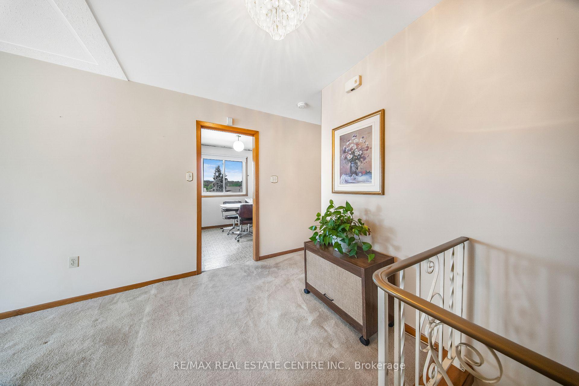 Photo 7 of 103 Forest Hill Crescent, Hamilton, Red Hill — HOMEH