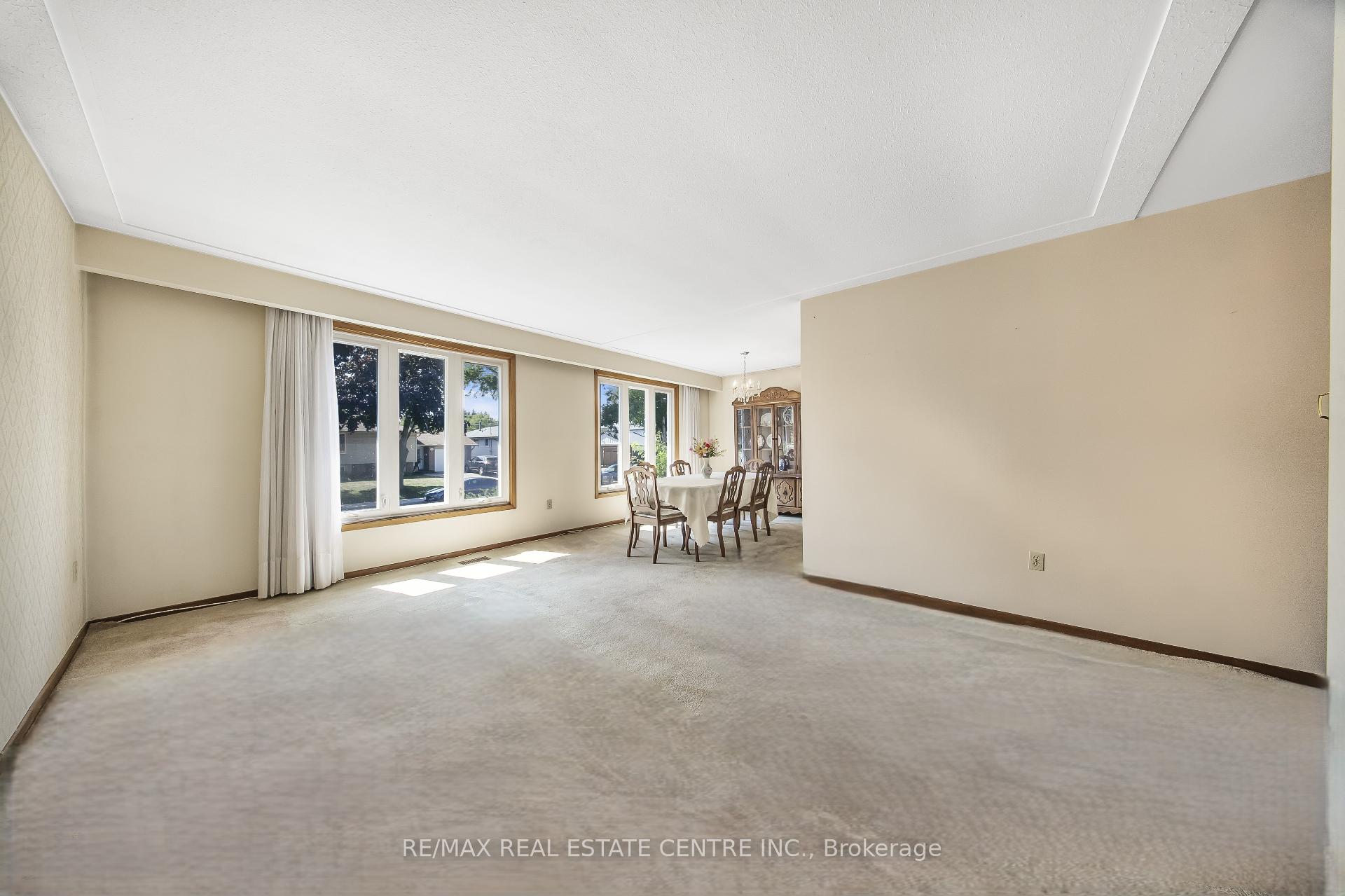 Photo 8 of 103 Forest Hill Crescent, Hamilton, Red Hill — HOMEH