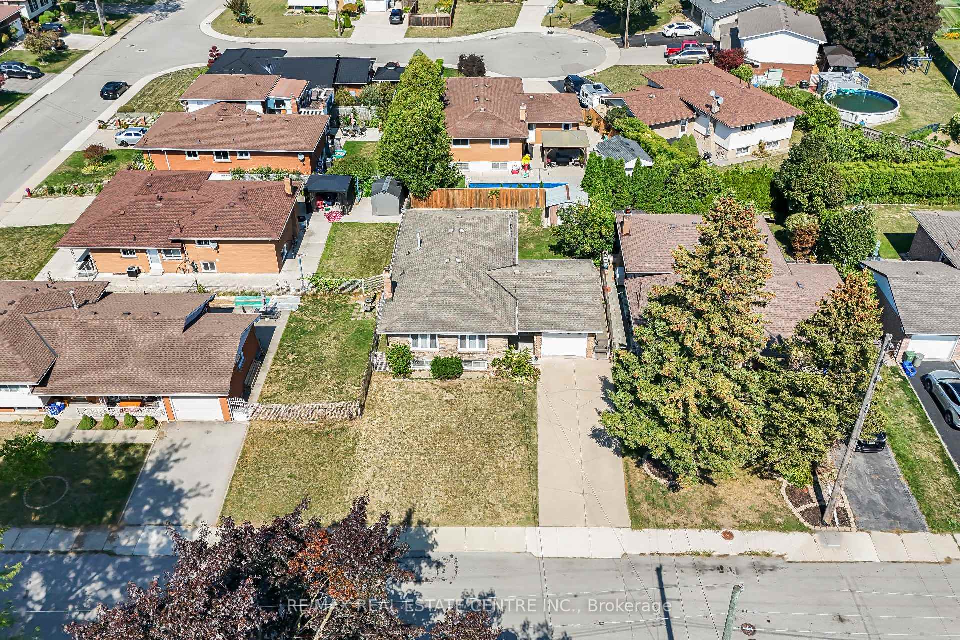 Photo 32 of 103 Forest Hill Crescent, Hamilton, Red Hill — HOMEH