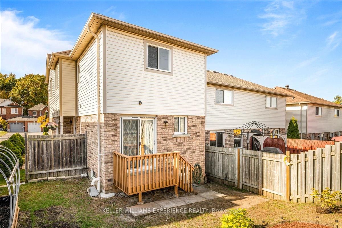 Photo 11 of 59 Hawthorne Crescent, Barrie, Ardagh — HOMEH