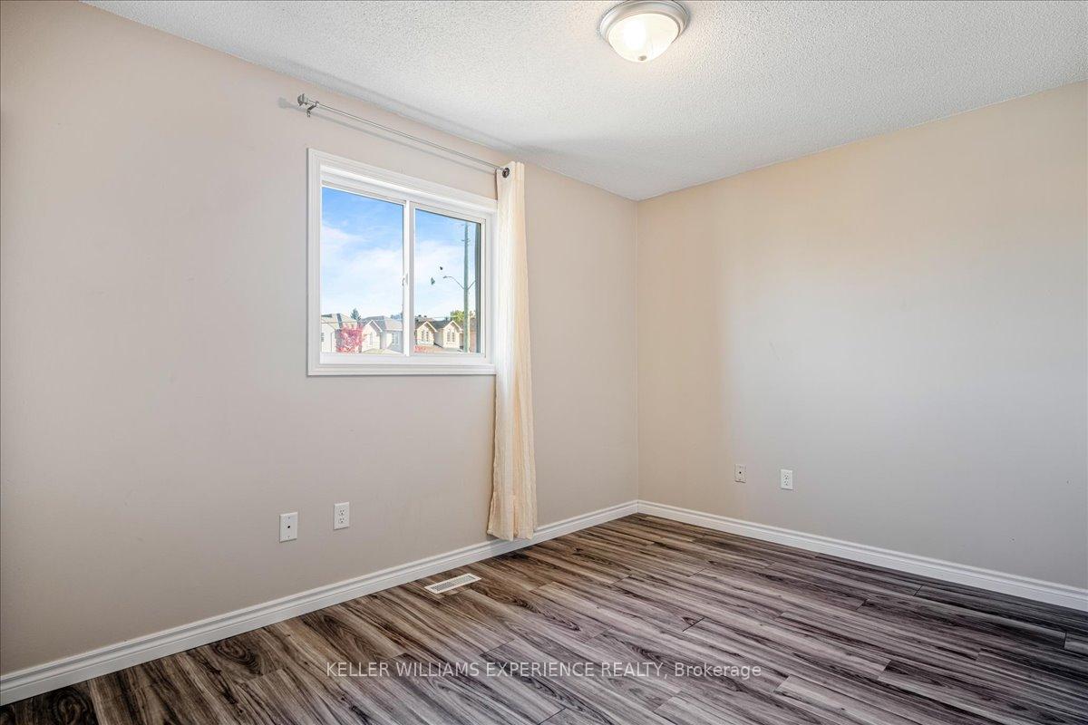 Photo 31 of 59 Hawthorne Crescent, Barrie, Ardagh — HOMEH