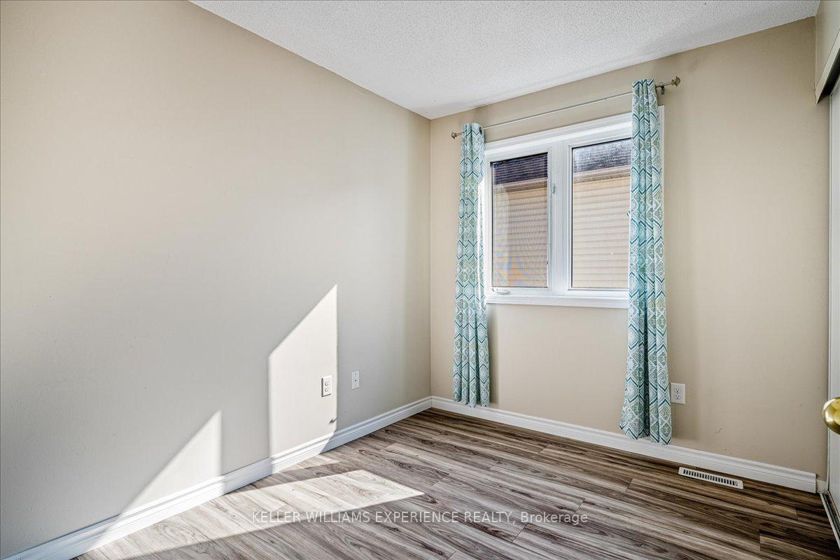 Photo 34 of 59 Hawthorne Crescent, Barrie, Ardagh — HOMEH