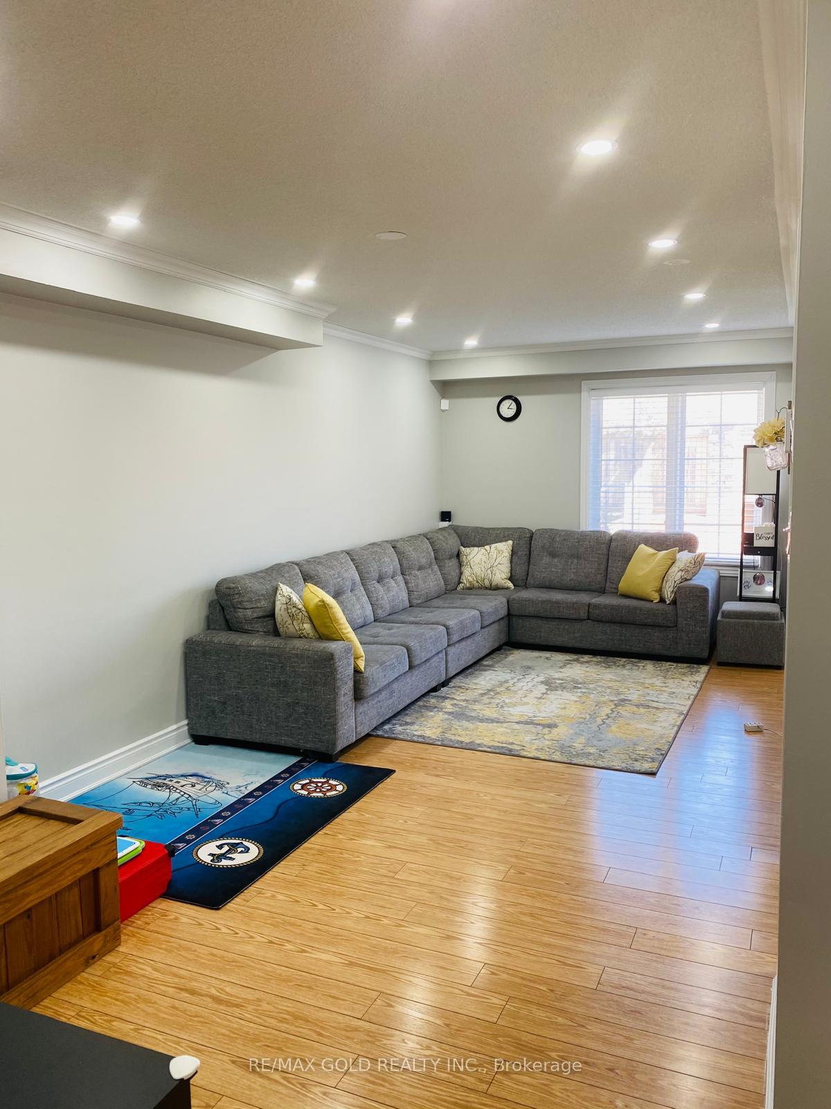 Photo 7 of Unit Upper, 110 Monaco Court, Brampton, Fletcher's Meadow — HOMEH