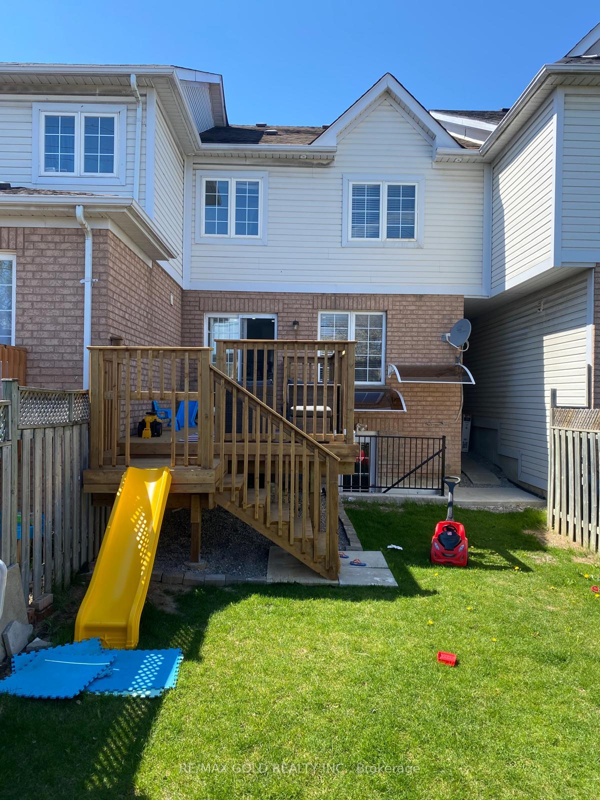Photo 16 of Unit Upper, 110 Monaco Court, Brampton, Fletcher's Meadow — HOMEH