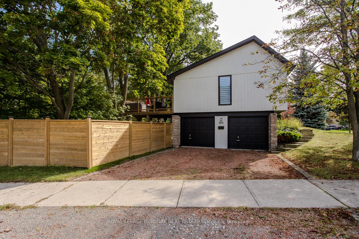 Photo 4 of 1891 Heather Hills Drive, Burlington, Tyandaga — HOMEH