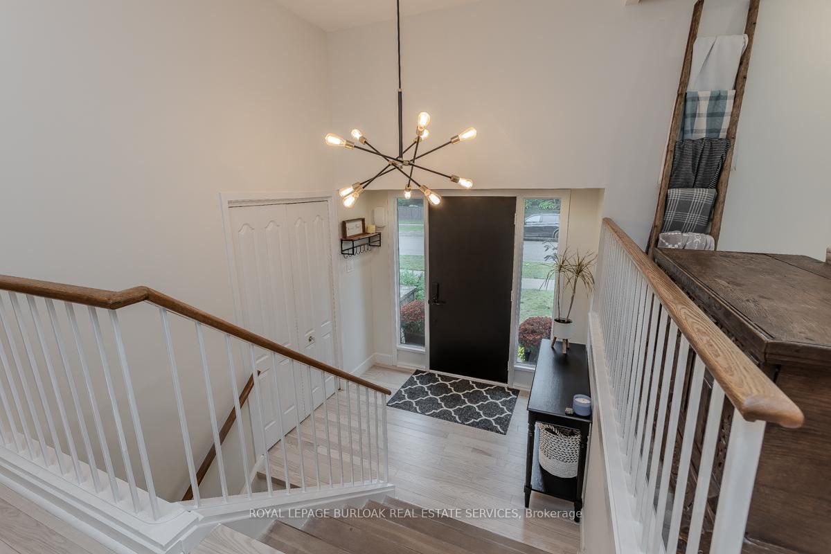 Photo 12 of 1891 Heather Hills Drive, Burlington, Tyandaga — HOMEH