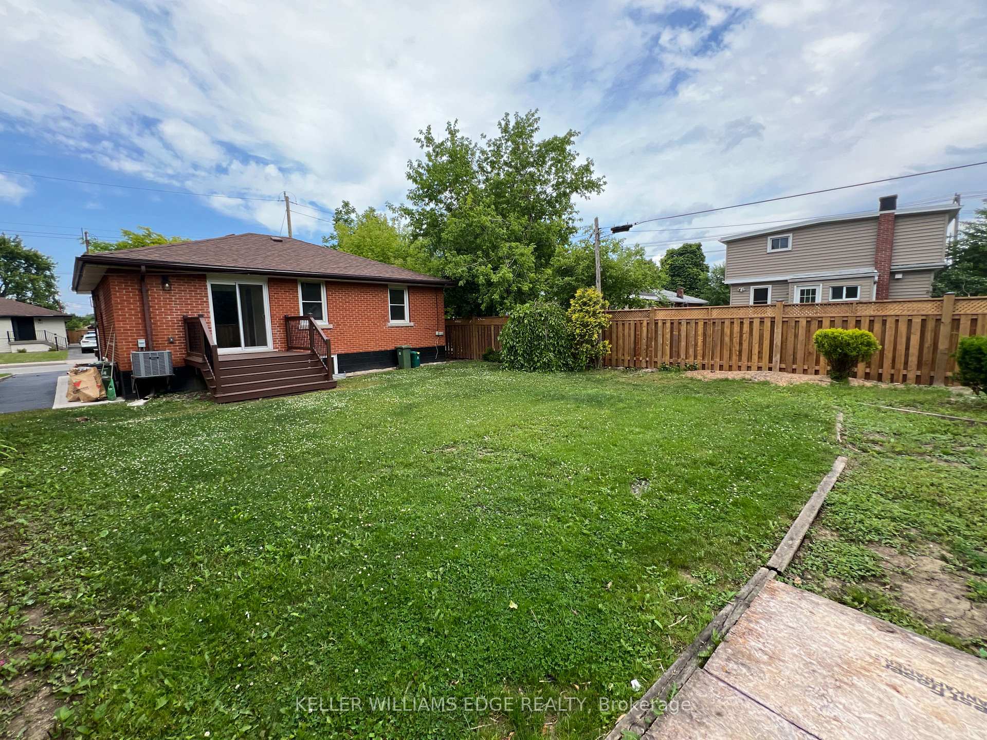 Photo 37 of 142 South Bend Road E, Hamilton, Balfour — HOMEH