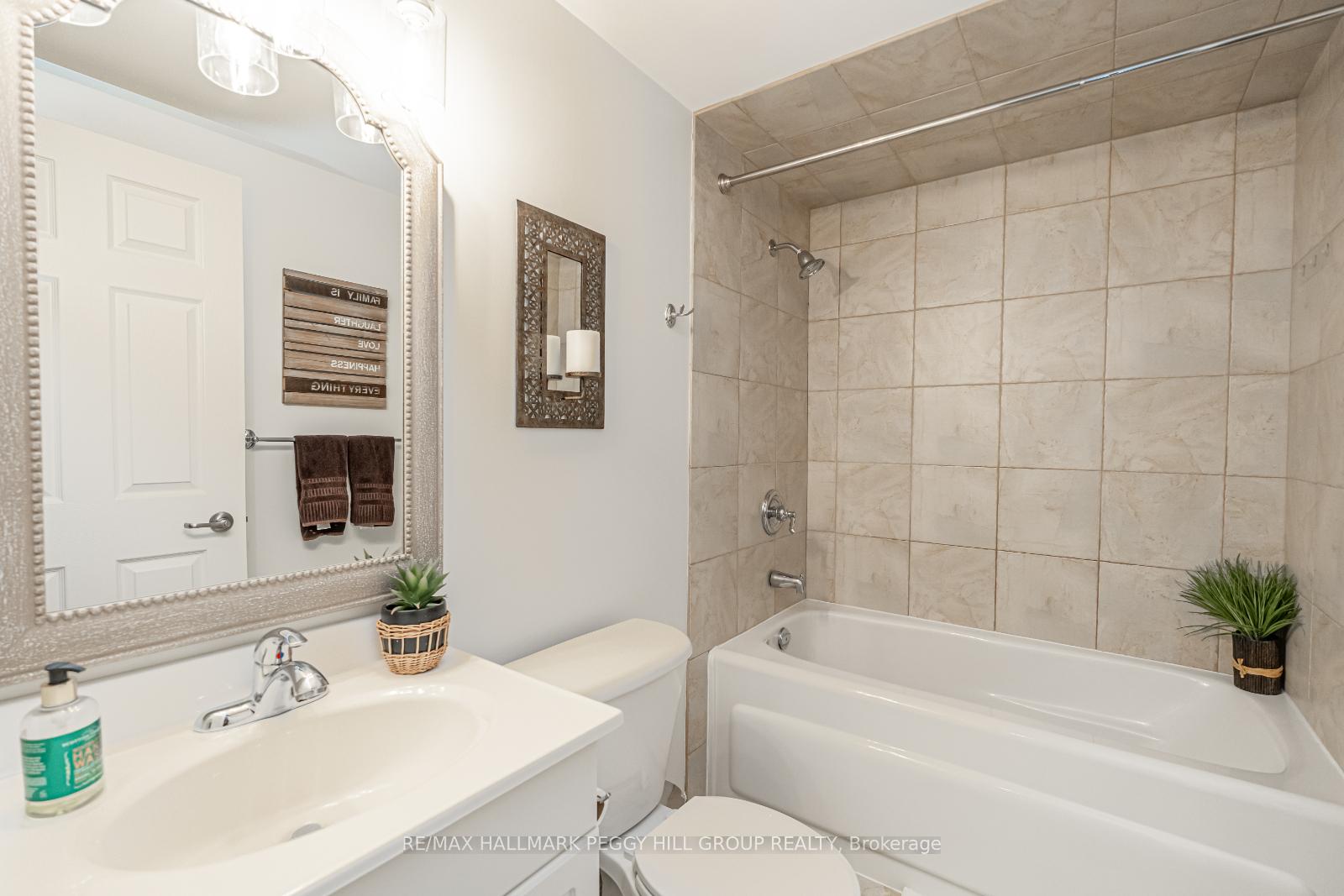 Photo 15 of 13 Bishop Drive, Barrie, Ardagh — HOMEH