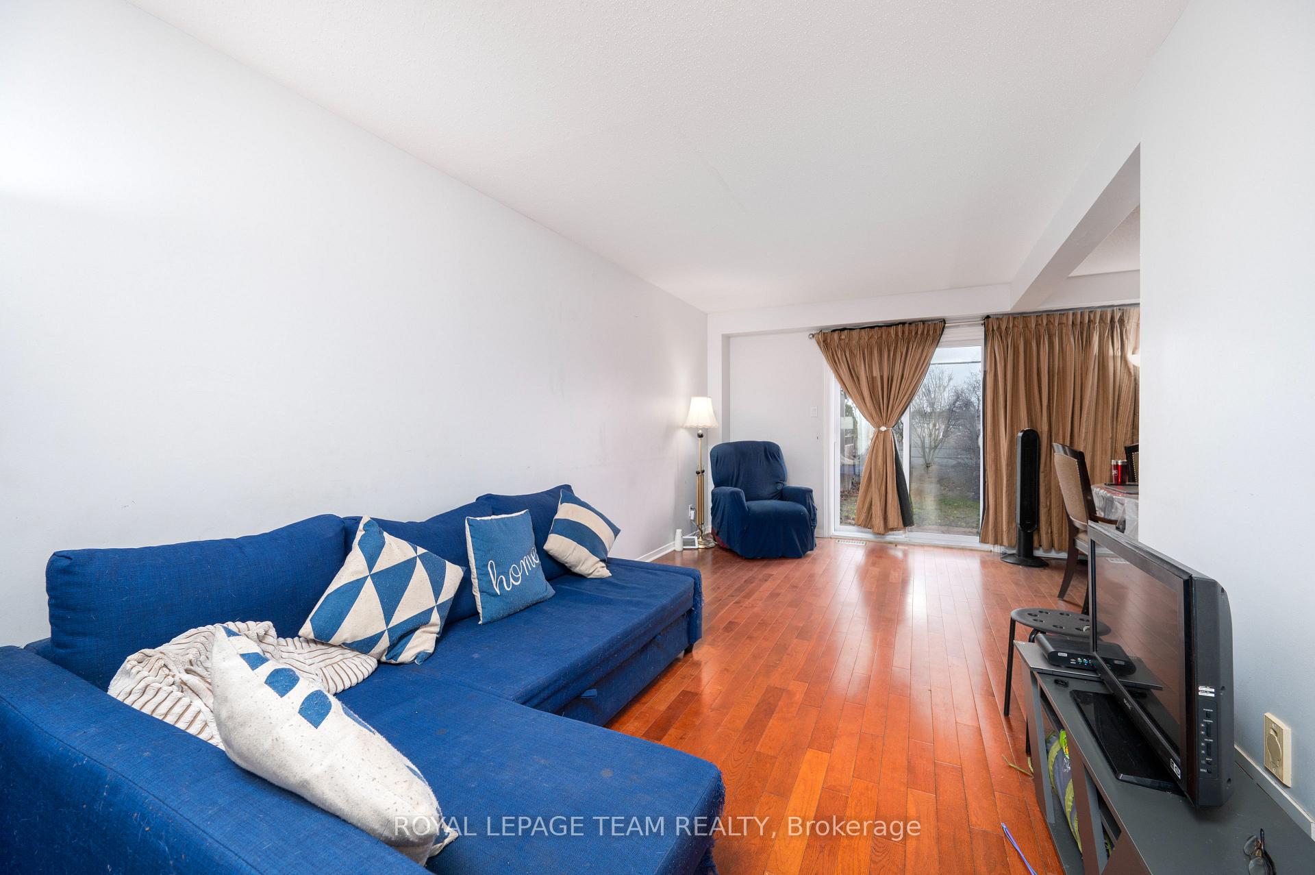 Photo 6 of 74 Royal Field Crescent, Ottawa, Barrhaven - Longfields — HOMEH