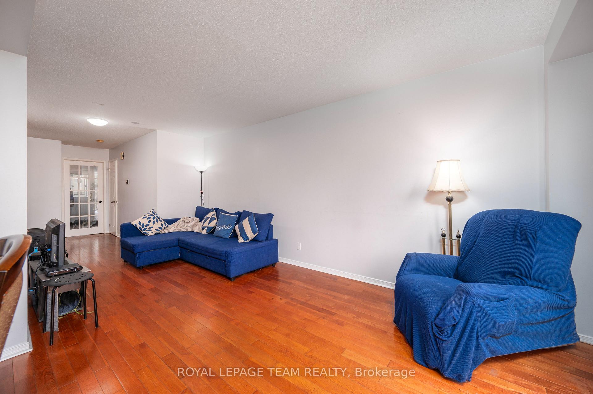 Photo 7 of 74 Royal Field Crescent, Ottawa, Barrhaven - Longfields — HOMEH