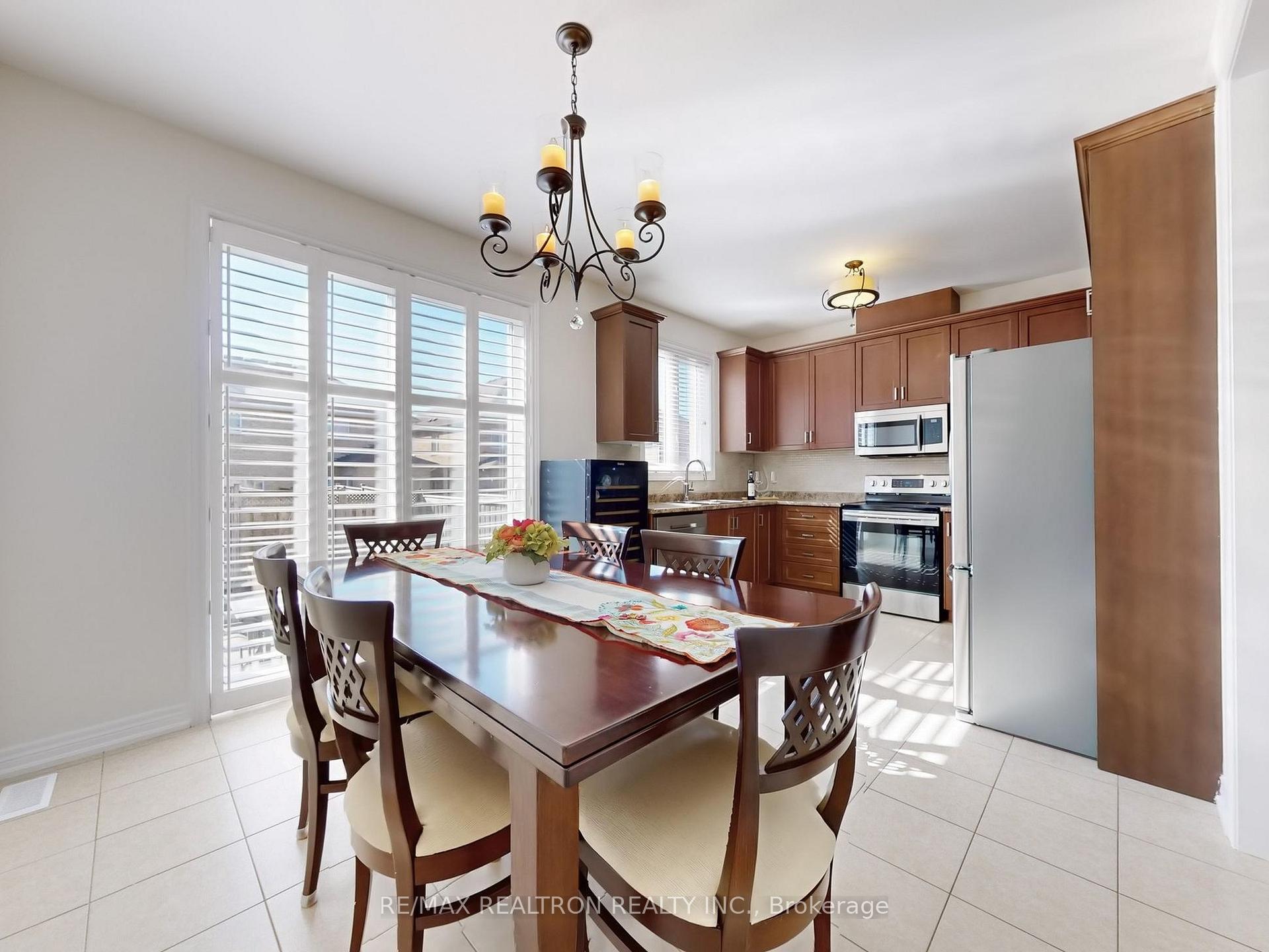 Photo 10 of 53 Via Toscana, Vaughan, Vellore Village — HOMEH