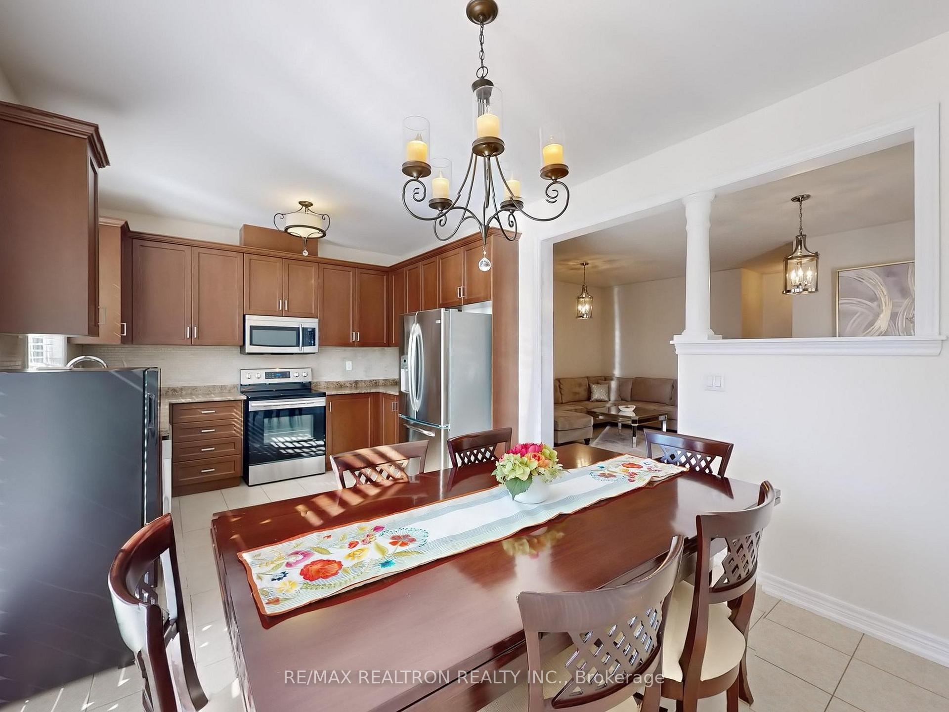 Photo 11 of 53 Via Toscana, Vaughan, Vellore Village — HOMEH