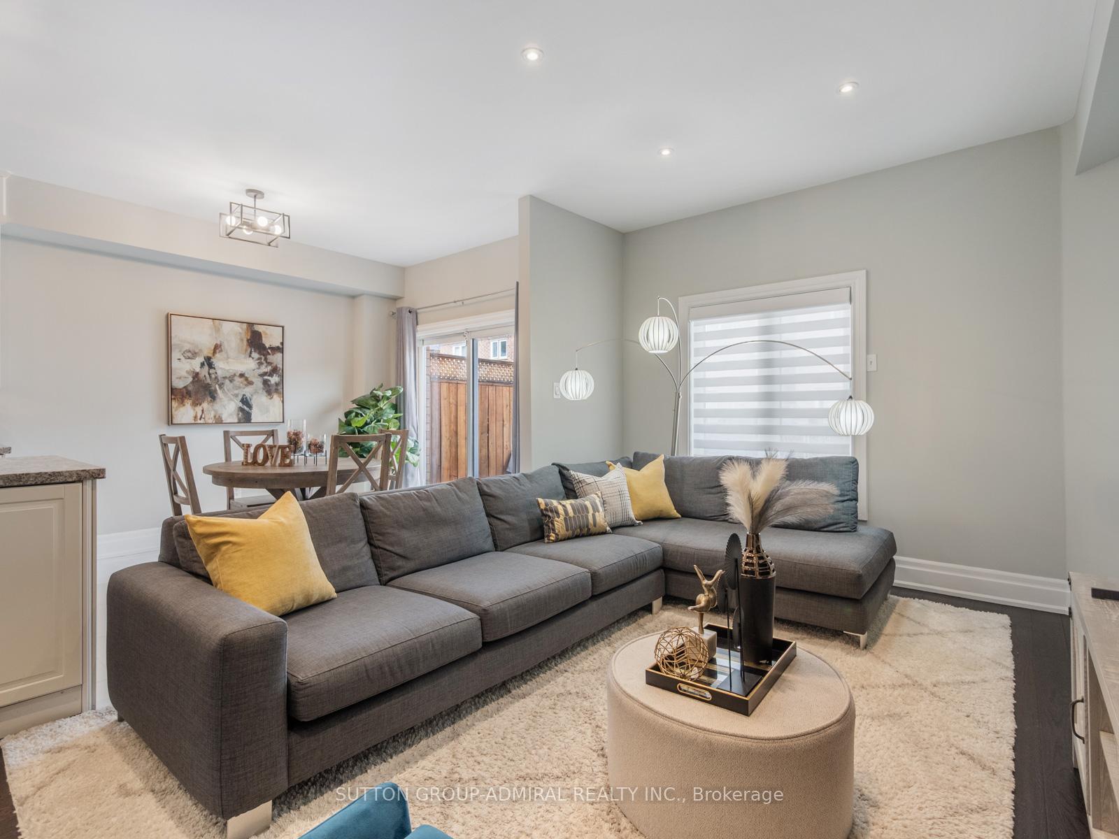 Photo 10 of 29 Daniel Reaman Crescent, Vaughan, Patterson — HOMEH